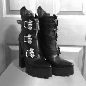 Current Mood HELLBAT Platform Boots